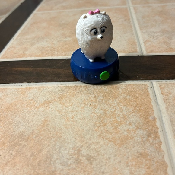 Gidget The Secret Life Of Pets mini toy - Picture 4 of 6